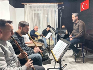 van-turk-musiki-derneginden-turk-sanat-muzigi-konseri-hazirligi-ct7QbTWJ.jpg