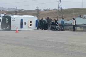 ambulansla-otomobil-carpisti-5-yarali-CXdZ3QmW.jpg