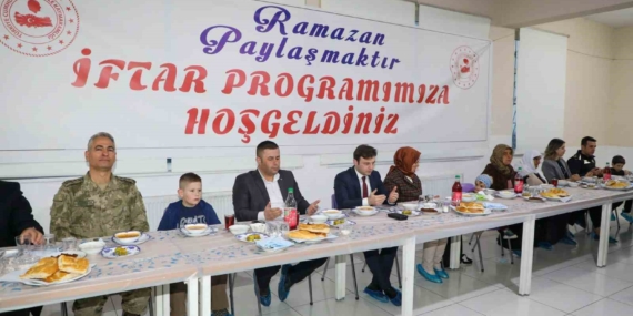 Başkale’de anlamlı iftar buluşması