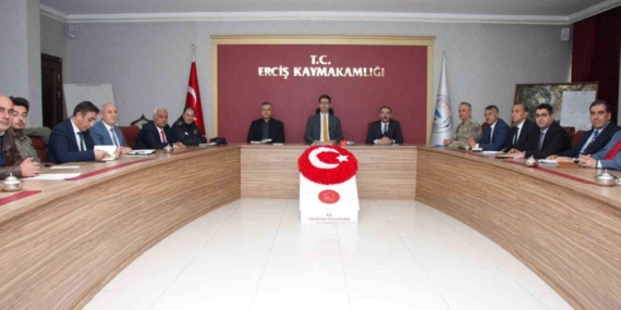 Erciş’te “Uluslararası İnci Kefali Göçü Kültür ve Sanat Festivali” hazırlık toplantısı yapıldı