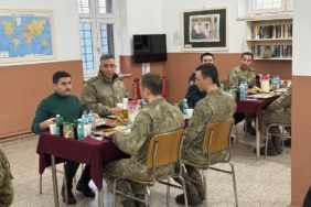kaymakam-bulut-sinirda-mehmetcik-ile-iftar-acti-HdxzneZT.jpg