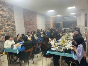ogrenciler-icin-anlamli-iftar-programi-fljzpf5P.jpg