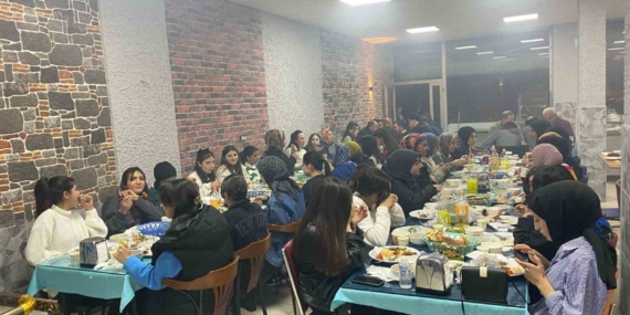 Öğrenciler için anlamlı iftar programı