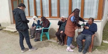 tusba-ekipleri-koy-koy-gezerek-saglik-hizmeti-veriyor-TTM5gkFX.jpg