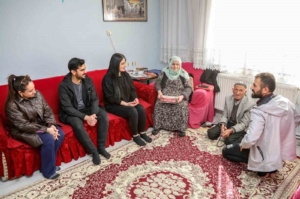 van-buyuksehir-belediyesi-yaslilari-yalniz-birakmiyor-1pU4mesl.jpg