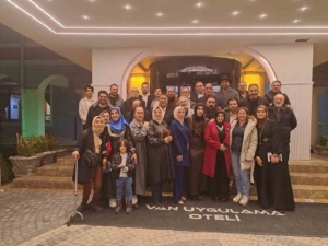 vanli-sair-ve-yazarlar-iftarda-bulustu-NG3nIi5v.jpg
