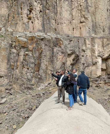 yasar-kemal-selalesi-yeniden-akmaya-basladi-iBBJEi1G.jpg