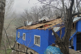 catakta-firtina-hasara-neden-oldu-RIazb93b.jpg