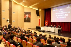 van-buyuksehir-belediyesi-erciste-mahalle-muhtarlari-toplantisi-yapti-hrgdkfBE.jpg
