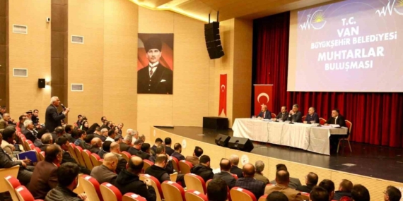 Van Büyükşehir Belediyesi, Erciş’te ‘Mahalle Muhtarları Toplantısı’ yaptı