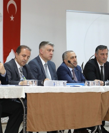 van-buyuksehir-belediyesinin-muhtarlar-toplantisi-devam-ediyor-8dWcaGrR.jpg