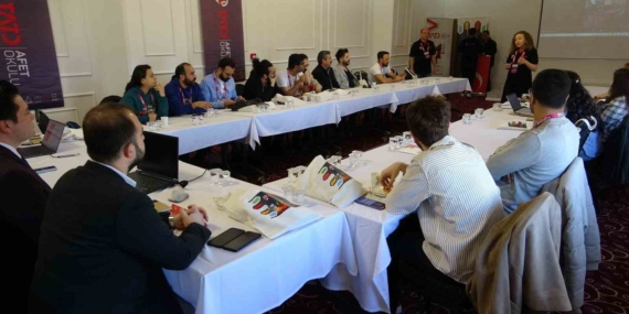 Van’da acil tıp uzmanlarına ‘afet eğitimi’ verildi
