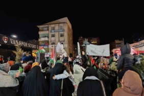 vanda-gazze-icin-tekbir-sesleri-yukseldi-93XVtmct.jpg
