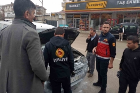 vanda-seyir-halindeki-aracin-motoru-yandi-zfWODy81.jpg