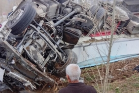 vanda-trafik-kazasi-1-yarali-9tI5ptgg.jpg