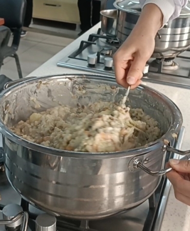 vanin-geleneksel-yemegi-keledos-avrupaya-tanitilacak-6SEbZs4E.jpg