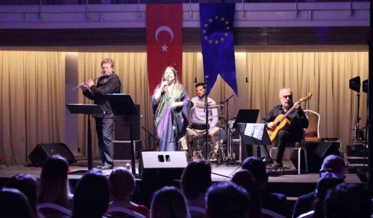 avrupa-gunu-caz-konseri-ile-kutlandi-mayNb6aI.jpg