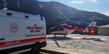 bahcesarayda-yasli-hasta-helikopter-ambulansla-vana-sevk-edildi-RGFp4LAs.jpg