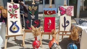 baskale-ademden-yilsonu-sergisi-3ktlK2QZ.jpg