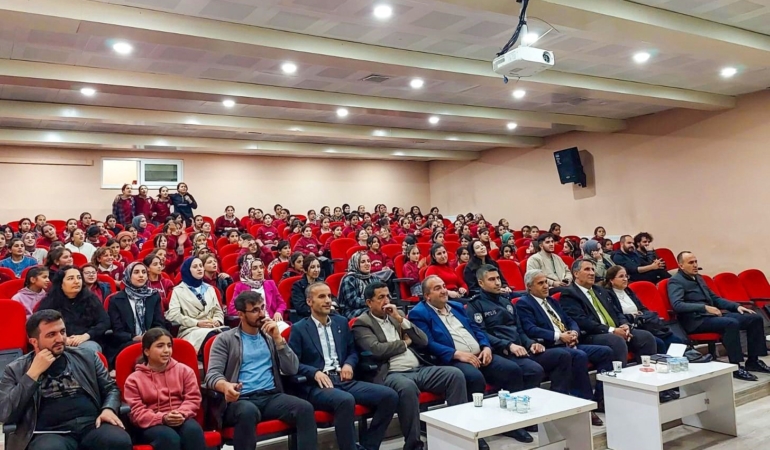 buyuksehir-konservatuvari-ilce-konserlerine-bahcesarayda-start-verdi-PspTZef1.jpg