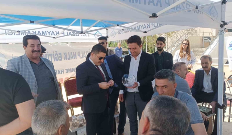 ozalpte-dama-turnuvasi-basladi-uOFbdaVY.jpg