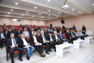 van-buyuksehir-belediyesi-catak-ve-bahcesarayda-mahalle-muhtarlari-ile-bulustu-mvnr3OX4.jpg