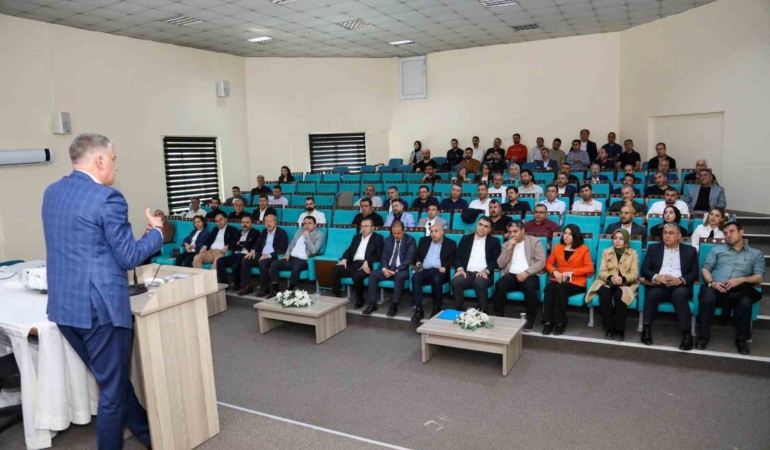 van-buyuksehir-belediyesi-yalin-yonetim-sistemine-geciyor-maT3hCqx.jpg