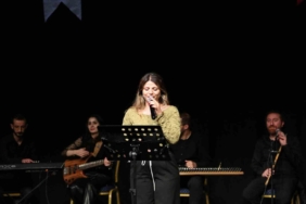 van-buyuksehir-belediyesinden-engellilere-ozel-konser-aEUQQqju.jpg