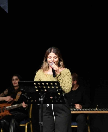 van-buyuksehir-belediyesinden-engellilere-ozel-konser-aEUQQqju.jpg
