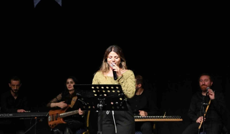 van-buyuksehir-belediyesinden-engellilere-ozel-konser-aEUQQqju.jpg