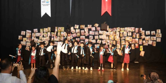 Van Büyükşehir Belediyesinin kreş öğrencilerinden yılsonu etkinliği