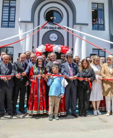 vanda-4-genclik-merkezinin-acilisi-yapildi-ffXbltkn.jpg
