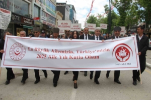 vanda-aile-yili-yuruyusu-yapildi-lMu6HxhA.jpg