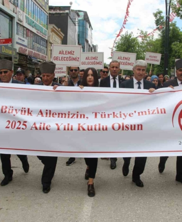 vanda-aile-yili-yuruyusu-yapildi-lMu6HxhA.jpg