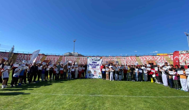 vanda-dunya-cocuk-atletizm-gunu-kutlandi-2qnmfUiO.jpg