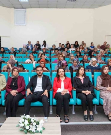 vanda-saglikli-kadinlar-saglikli-nesiller-semineri-duzenlendi-bWQiB3PR.jpg