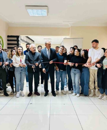 vanda-tiyatro-dekorlari-maket-sergisi-acildi-WKD7Ps6j.jpg