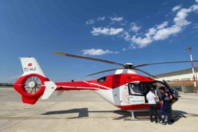 bahcesarayda-17-yasindaki-hasta-ambulans-helikopterle-vana-sevk-edildi-WGqAeJcb.jpg