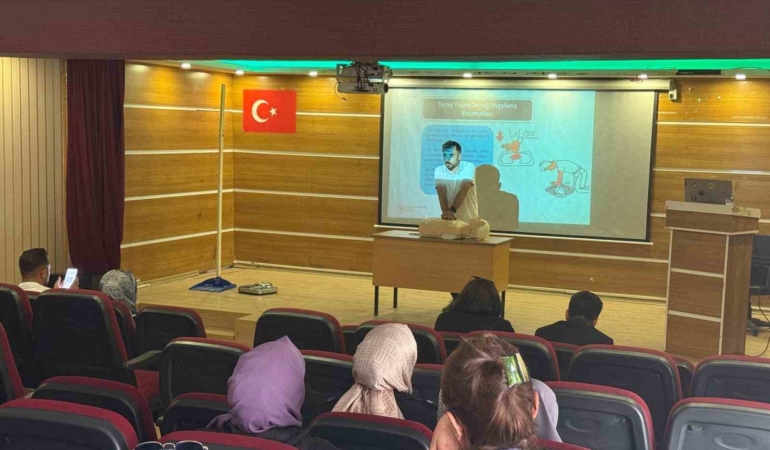 baskalede-ogretmenlere-saglikli-yasam-egitimi-UiRXYGtF.jpg