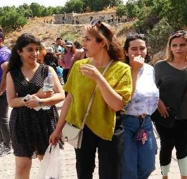 bayramda-akdamar-adasi-ve-oren-yerlerine-ziyaretci-akini-HSBwn3jm.jpg