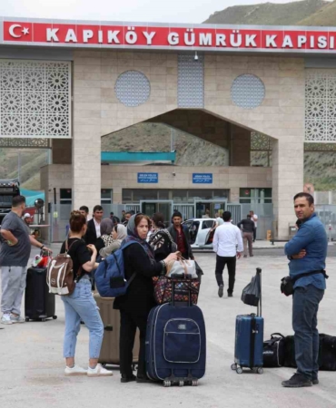 iranli-turistlerden-israile-tepki-intikam-duygusu-icindeyiz-4DQcCc9L.jpg