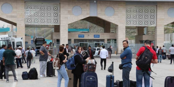 İranlı turistlerden İsrail’e tepki: “İntikam duygusu içindeyiz”