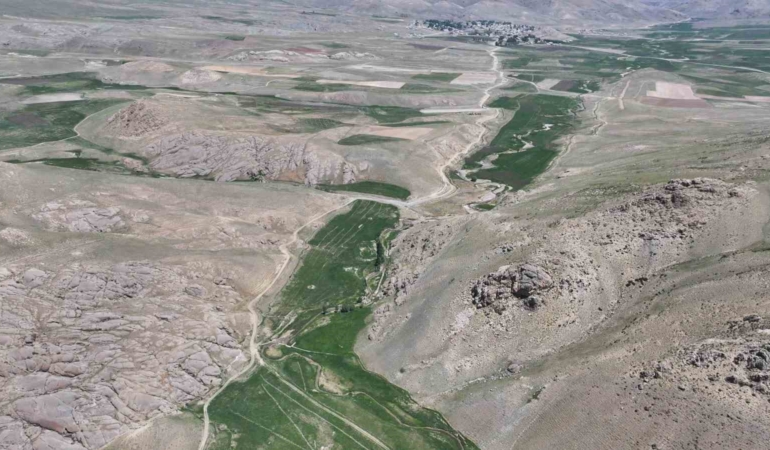 sarayda-593-hektar-arazi-suya-kavusuyor-8wxSywta.jpg
