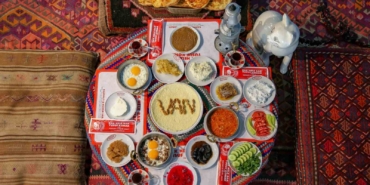 van-kahvaltisi-turkiyeyi-birincilige-tasidi-2pUIfs7M.jpg