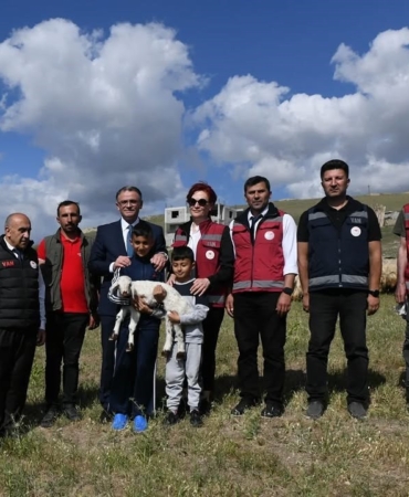 vanda-3-yilda-2-bin-375-ciftciye-235-bin-koyun-destegi-verildi-dvF9fdp6.jpg