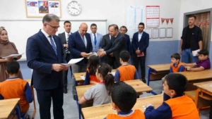 vanda-ogrencilerin-karne-heyecani-9vBfdwJD.jpg