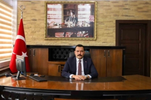 vanin-muradiye-kaymakami-turkmenoglu-goreve-basladi-a3qYXZs6.jpg