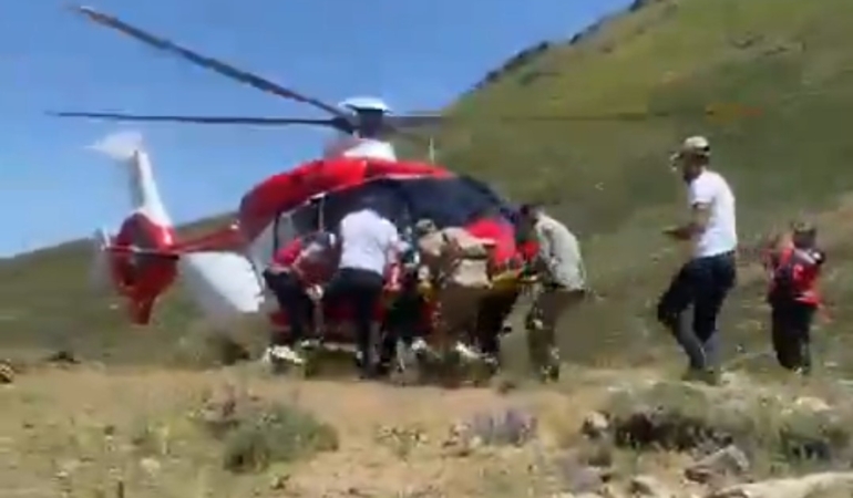 yaylada-yaralanan-vatandas-helikopterle-hastaneye-kaldirildi-1FK3QrVu.jpg