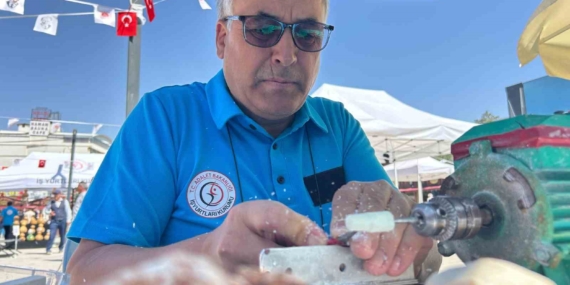 Eskişehir’in ‘beyaz altını’ lületaşı Van’da ilgi odağı oldu