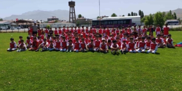 futbol-yaz-spor-okulu-400u-askin-ogrenciyle-devam-ediyor-FdCeuQtk.jpg